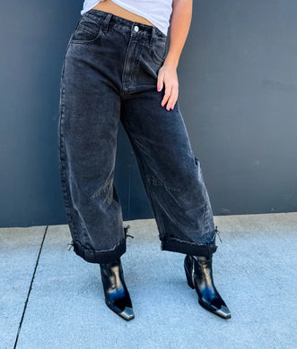 Black Barrel Jeans